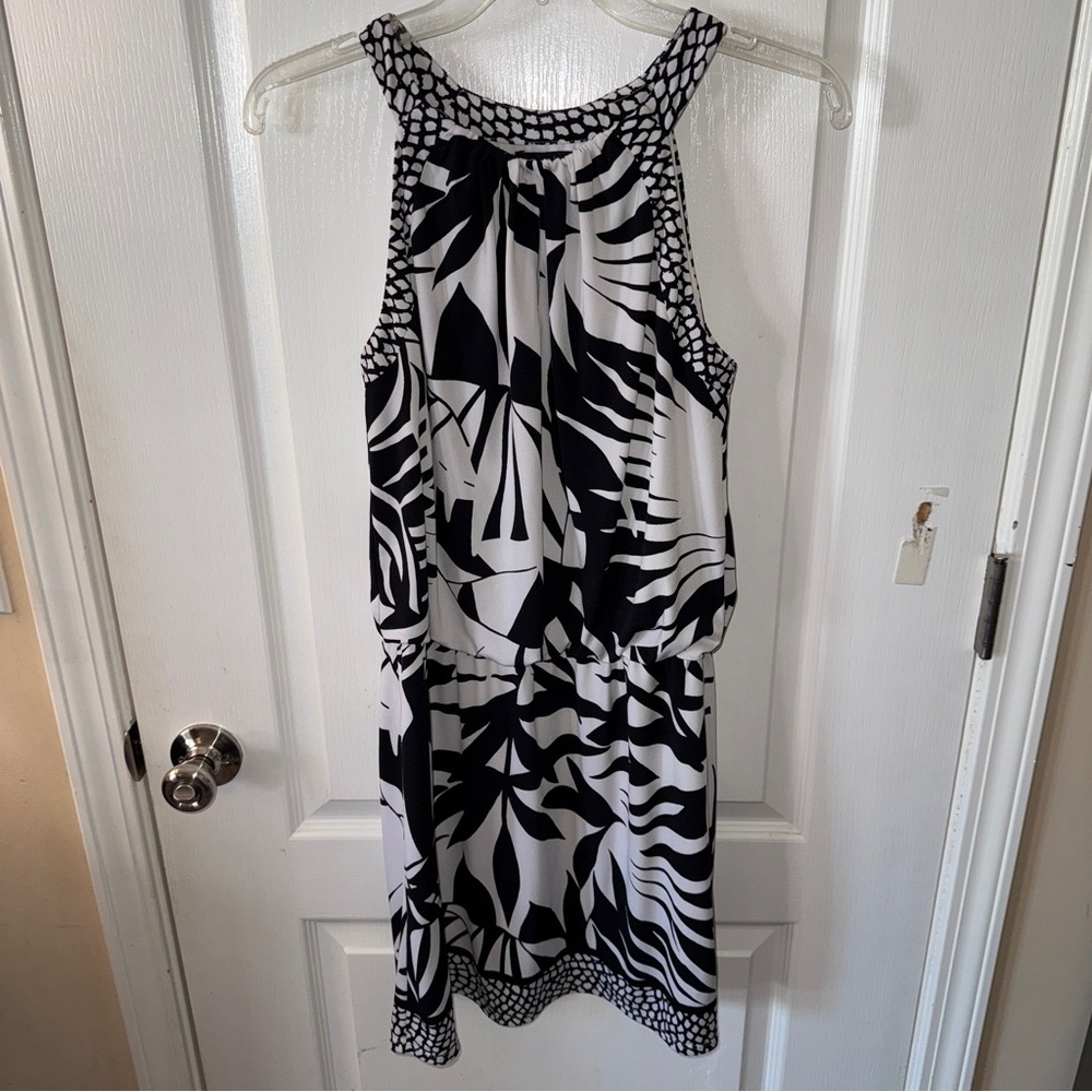 White House Black Market B&W Patterned Mini Dress